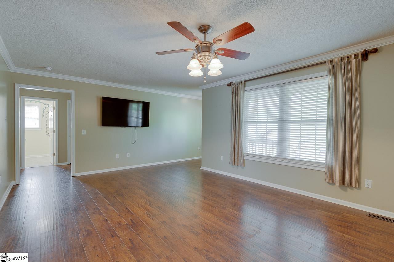 124 Colonial Drive Pelzer, SC 29669 - Photo 9 of 36