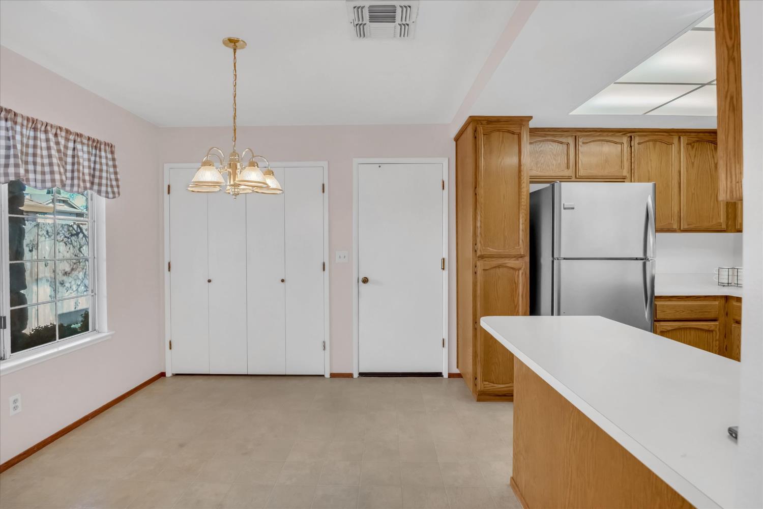 9478 Dunkerrin Way Elk Grove, CA 95758 - Photo 11 of 26