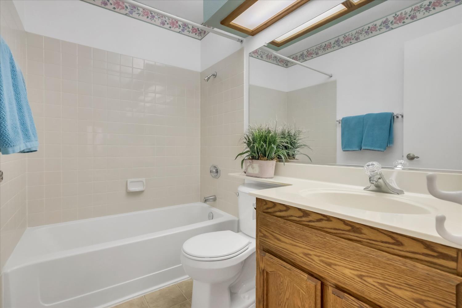 9478 Dunkerrin Way Elk Grove, CA 95758 - Photo 17 of 26