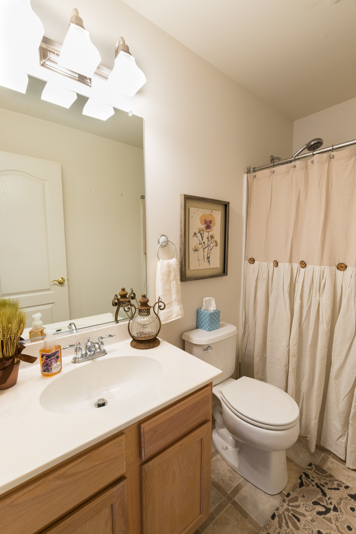 701 Hawthorn Lane Antioch, IL 60002 - Photo 17 of 24