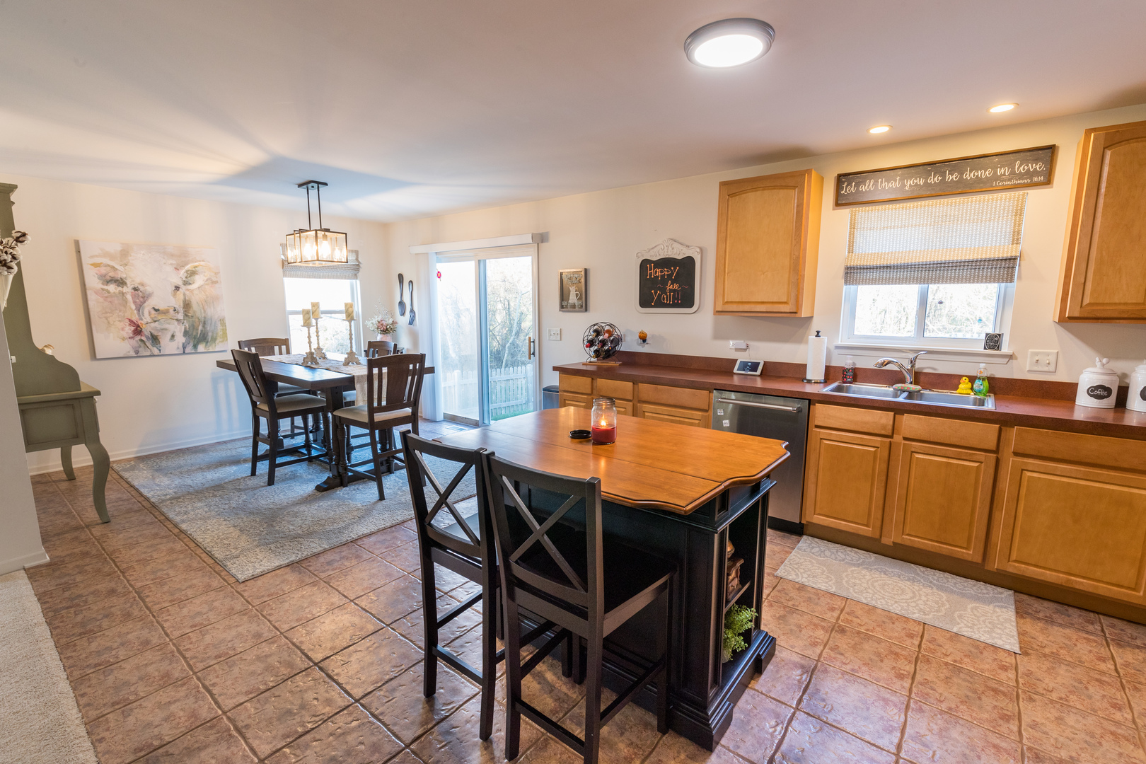 701 Hawthorn Lane Antioch, IL 60002 - Photo 5 of 24