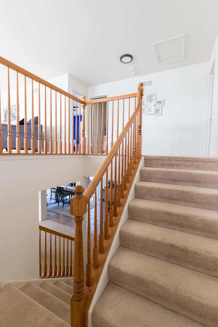 701 Hawthorn Lane Antioch, IL 60002 - Photo 10 of 24