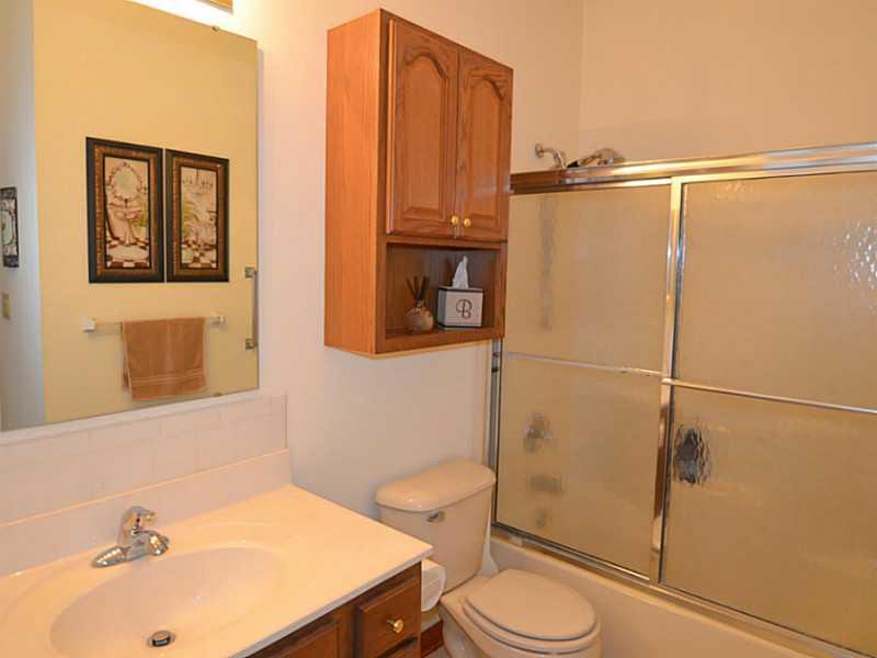 8119 Mathews Road Indianapolis, IN 46259 - Photo 18 of 24 Gallery Image 18