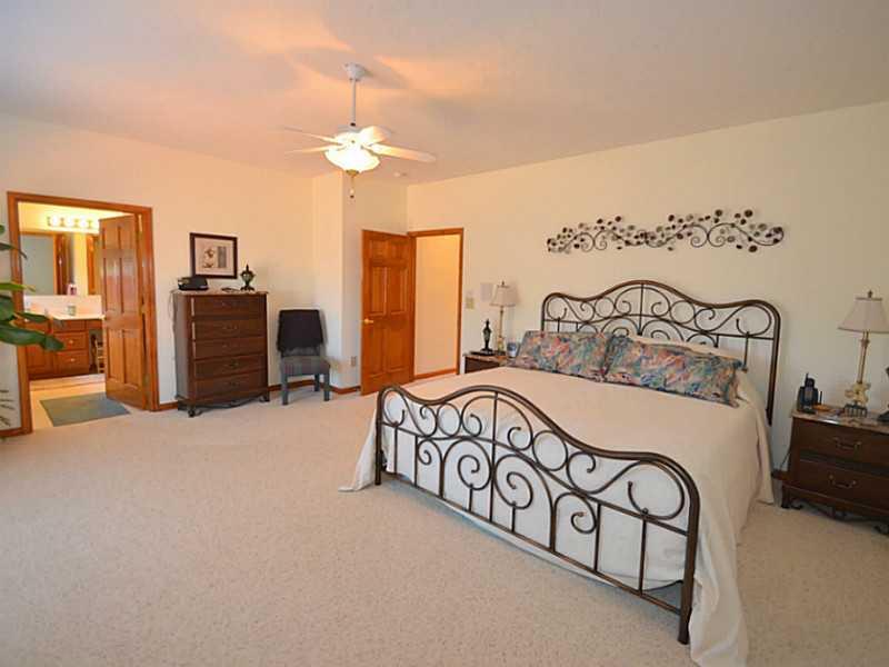 8119 Mathews Road Indianapolis, IN 46259 - Photo 7 of 24 Gallery Image 7
