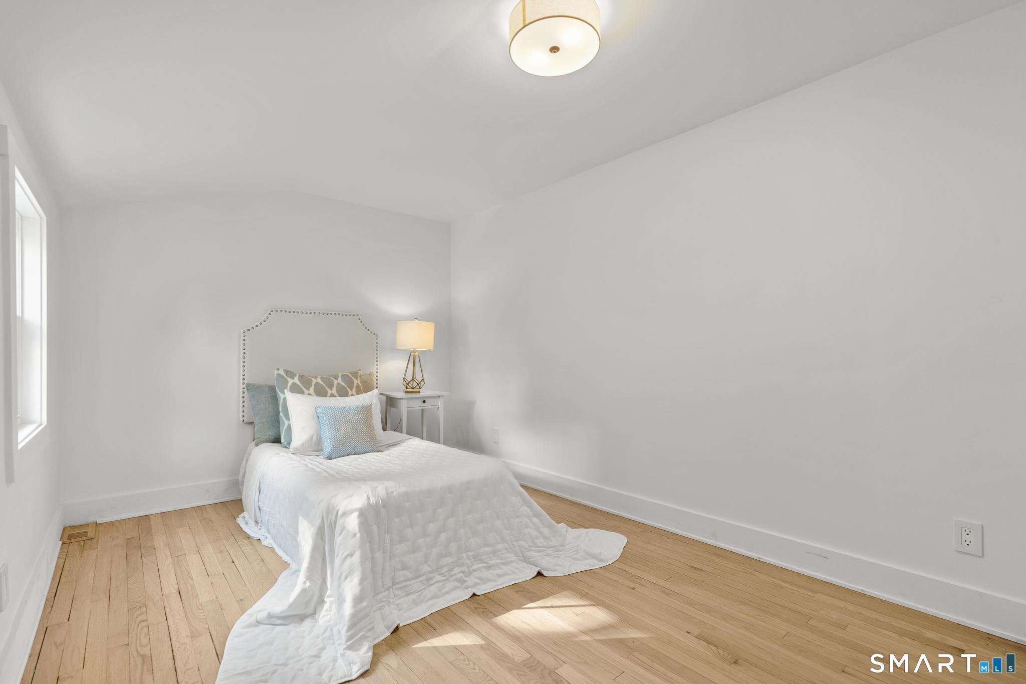 893 Church Hill Road Fairfield, CT 06825 - Photo 21 of 33