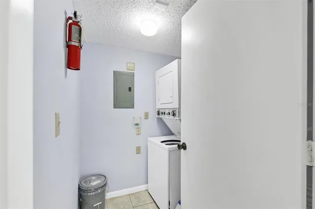 $1,950 | 4580 Longwater Chase, Unit 61, Sarasota, FL 34235