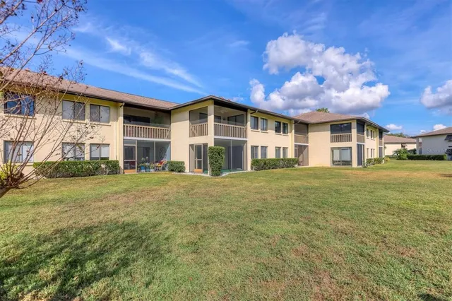 $1,950 | 4580 Longwater Chase, Unit 61, Sarasota, FL 34235