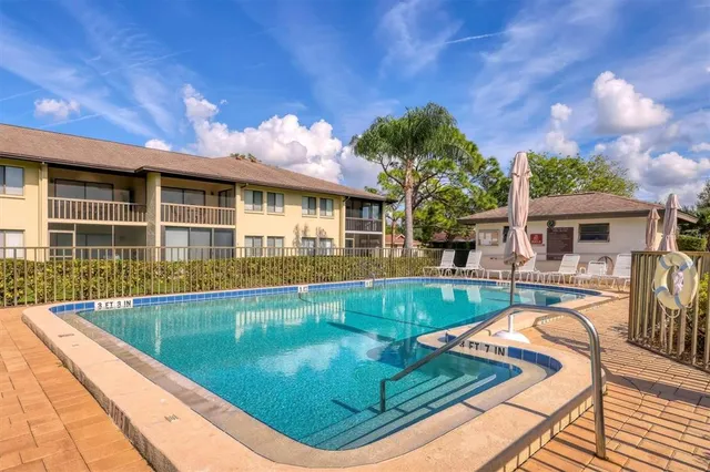 $1,950 | 4580 Longwater Chase, Unit 61, Sarasota, FL 34235