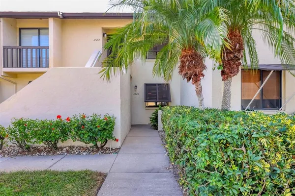 $1,695 | 4580 Longwater Chase, Unit 61, Sarasota, FL 34235