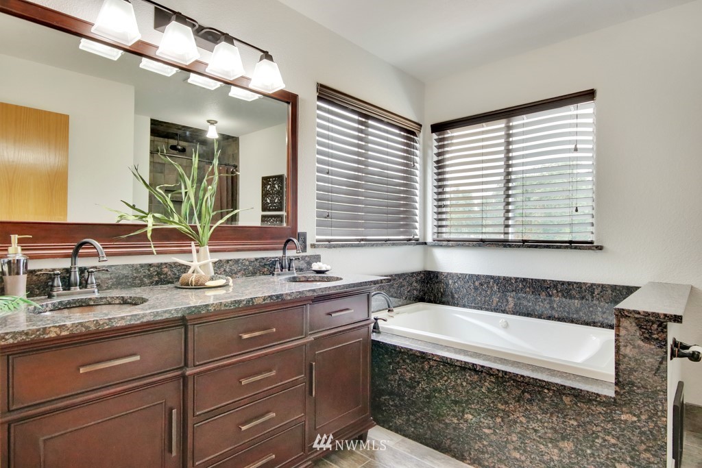 18411 Paulson Street Southwest Rochester, WA 98579 - Photo 14 of 23