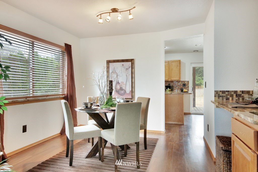 18411 Paulson Street Southwest Rochester, WA 98579 - Photo 7 of 23