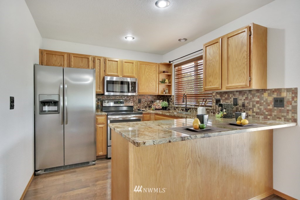 18411 Paulson Street Southwest Rochester, WA 98579 - Photo 9 of 23