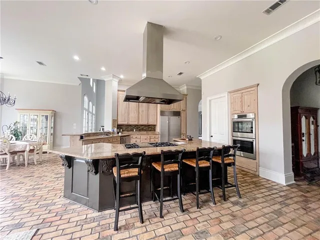 $1,550,000 | 13059 Royal Oak Drive, Hammond, LA 70403