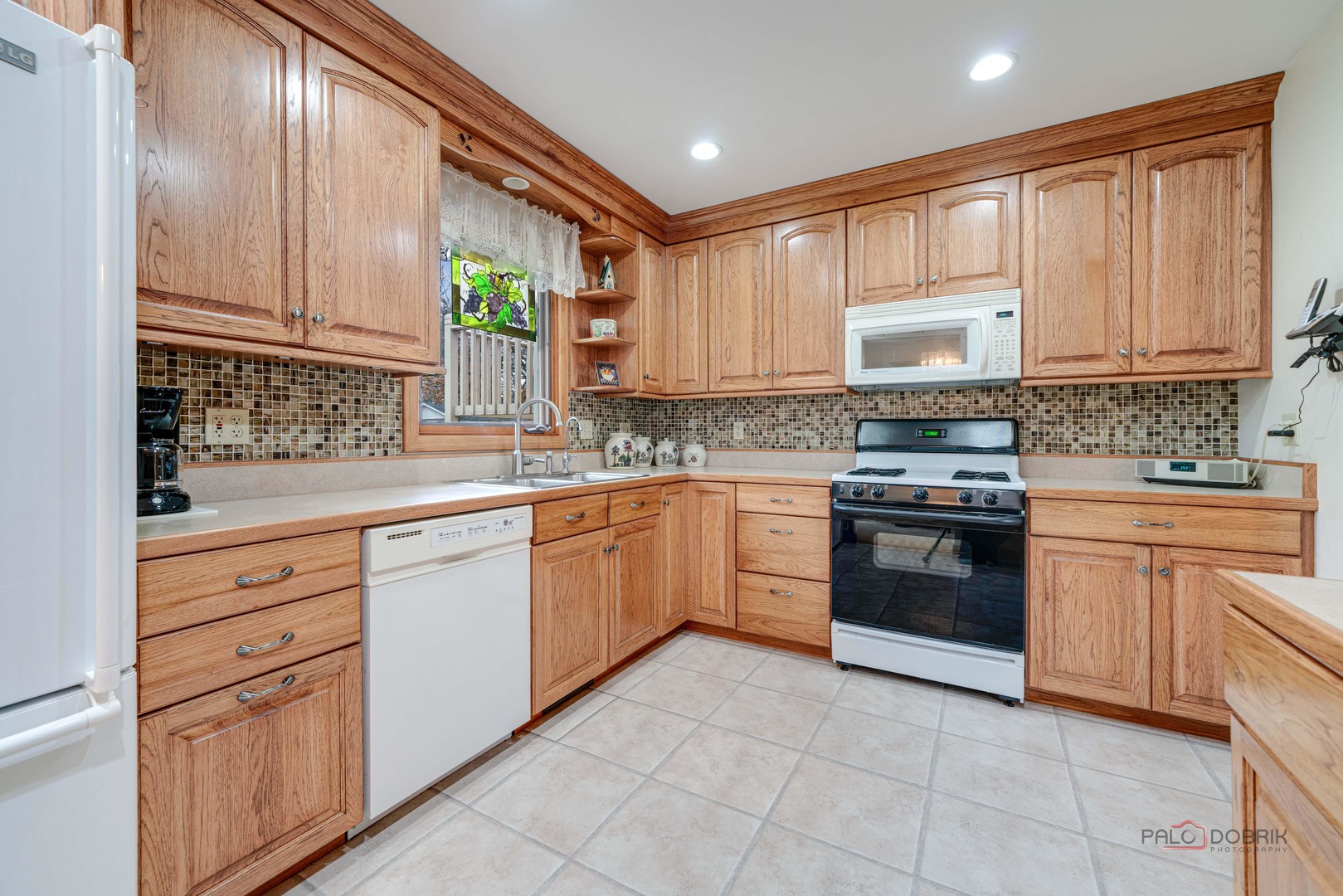 26119 West Levi Waite Road Round Lake, IL 60073 - Photo 3 of 37 Gallery Image 3