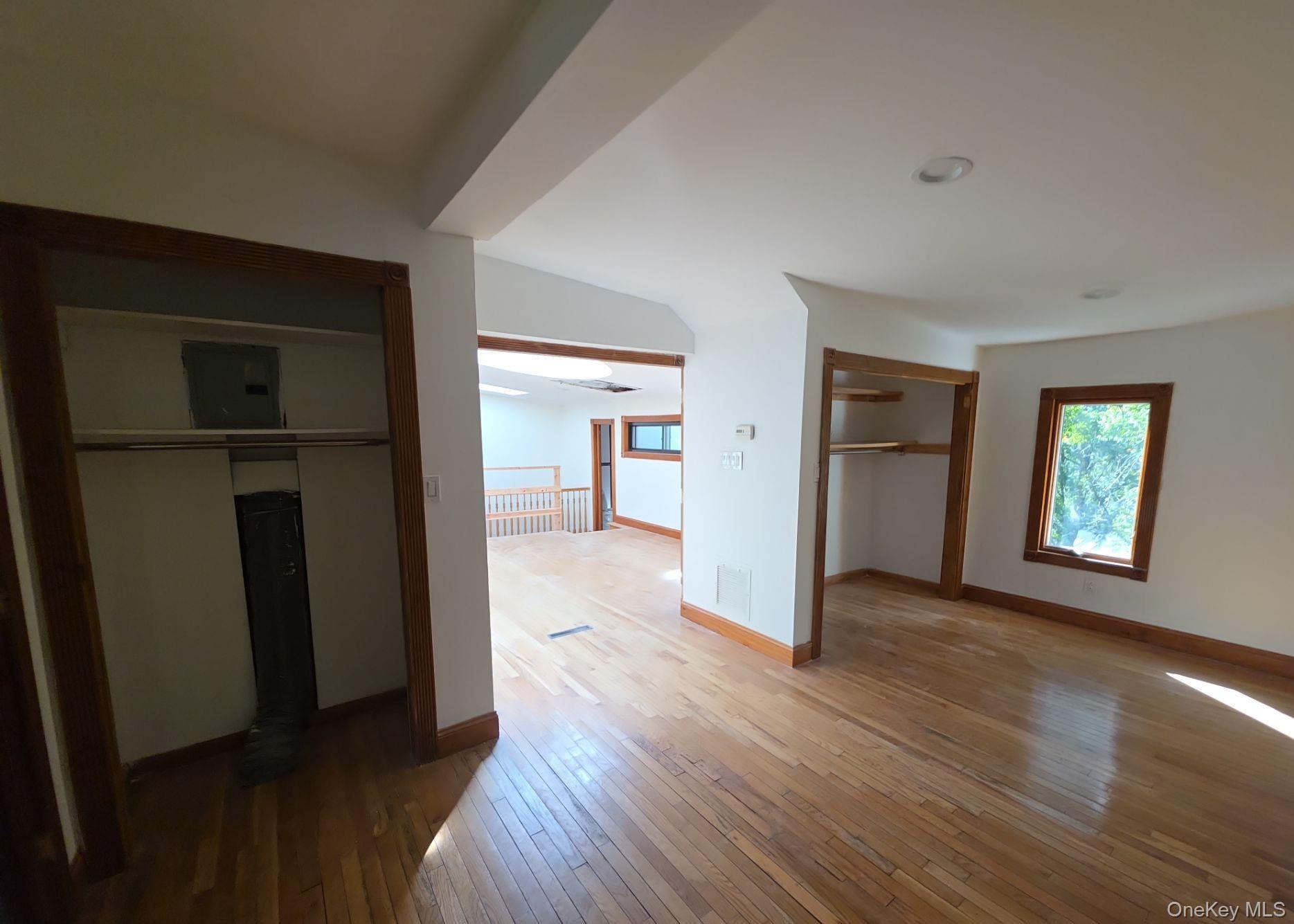 549 Woodbury Road Cold Spring Harbor, NY 11724 - Photo 25 of 29 Gallery Image 25