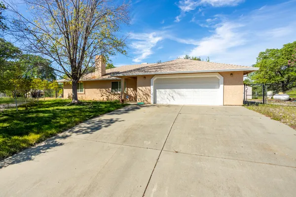 $359,000 | 14978 Oak Knoll Drive, Red Bluff, CA 96080