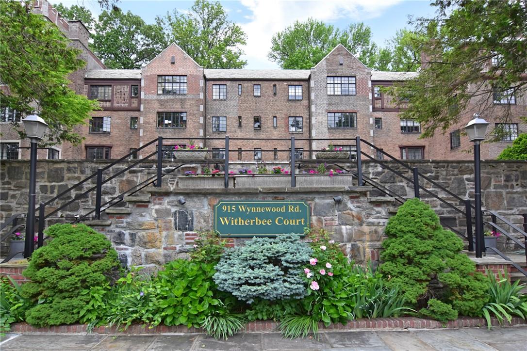 Premier building in Pelham Manor - Witherbee Court