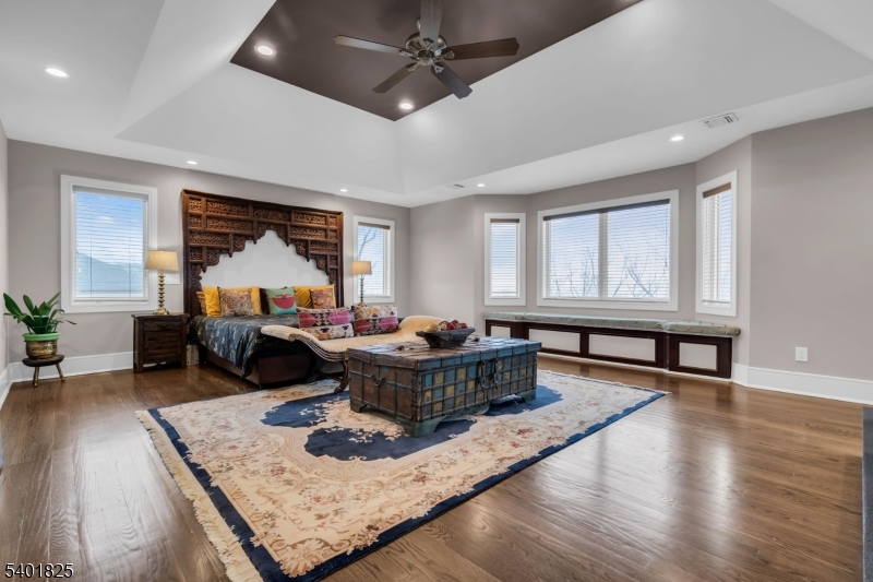 846 Sunset Ridge Bridgewater, NJ 08807 - Photo 27 of 50 a living room with furniture and a large window