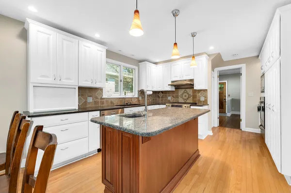 $6,500 | 4 North Vine Street, Hinsdale, IL 60521