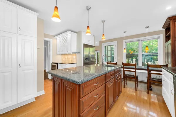 $6,500 | 4 North Vine Street, Hinsdale, IL 60521