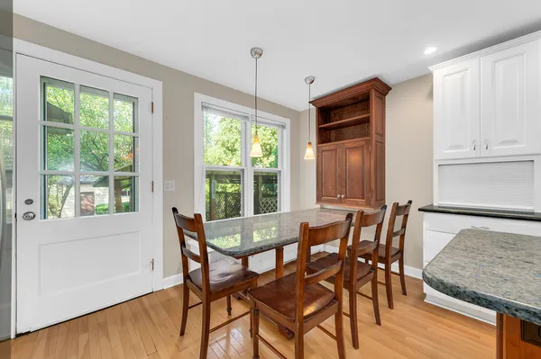 $6,500 | 4 North Vine Street, Hinsdale, IL 60521