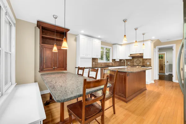$6,500 | 4 North Vine Street, Hinsdale, IL 60521