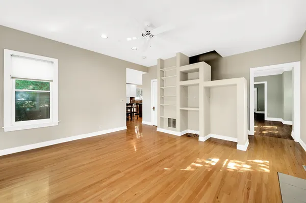 $6,500 | 4 North Vine Street, Hinsdale, IL 60521