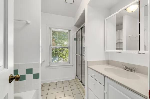 $6,500 | 4 North Vine Street, Hinsdale, IL 60521