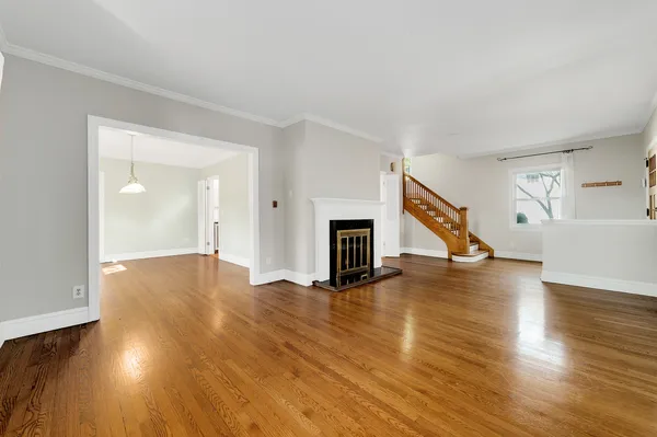 $6,500 | 4 North Vine Street, Hinsdale, IL 60521