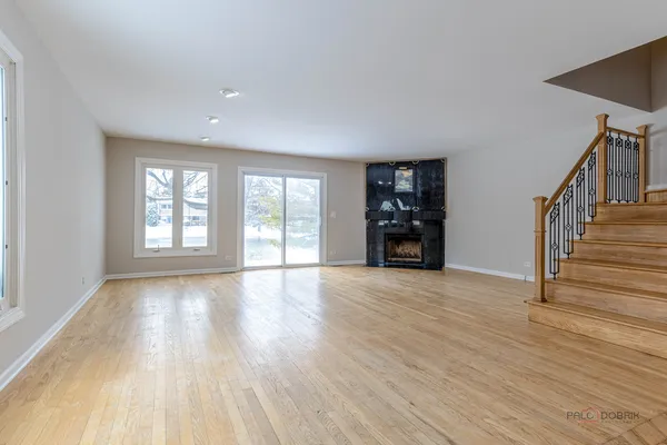 $415,000 | 356 Redwing Drive, Deerfield, IL 60015