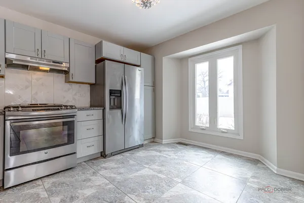 $415,000 | 356 Redwing Drive, Deerfield, IL 60015