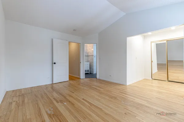 $415,000 | 356 Redwing Drive, Deerfield, IL 60015