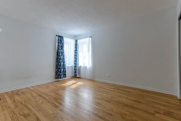 $415,000 | 356 Redwing Drive, Deerfield, IL 60015