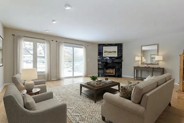 $415,000 | 356 Redwing Drive, Deerfield, IL 60015