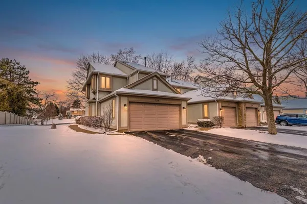 $415,000 | 356 Redwing Drive, Deerfield, IL 60015