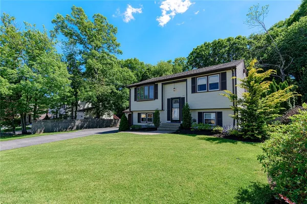 $549,900 | 42 Seminole Trail, Cranston, RI 02921