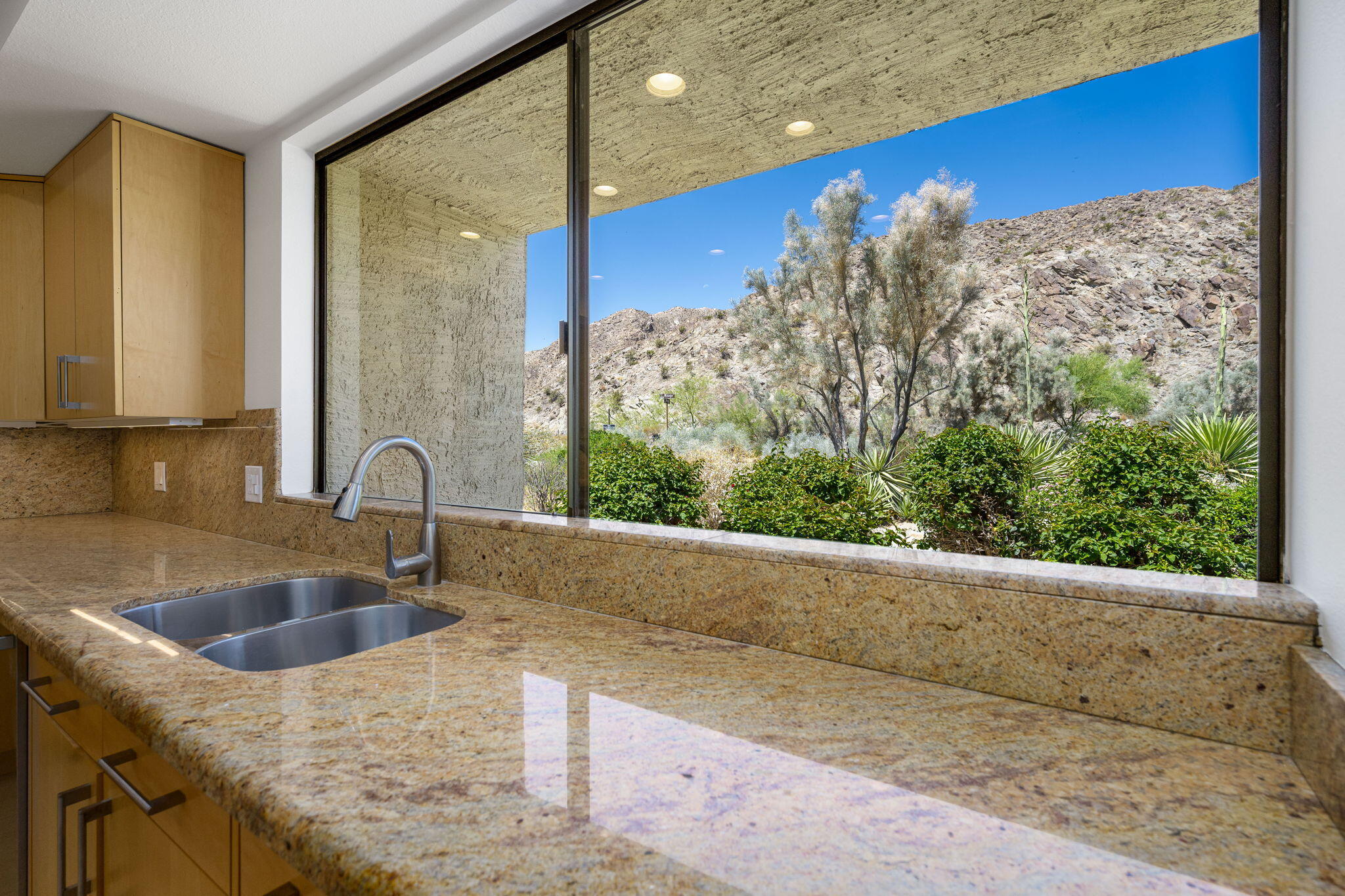 71254 Mirage Road Rancho Mirage, CA 92270 - Photo 16 of 33 33-web-or-mls-BP_Mirage_OPMG_0524_033