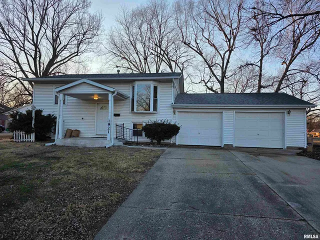 $199,900 | 1921 North Albany Street, Springfield, IL 62702