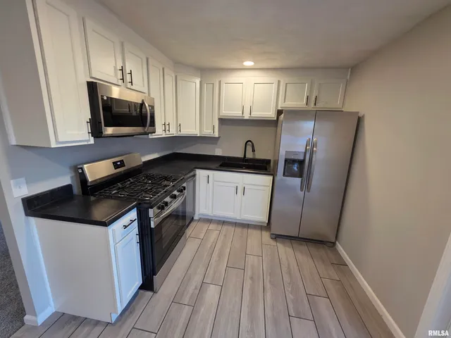 $199,900 | 1921 North Albany Street, Springfield, IL 62702