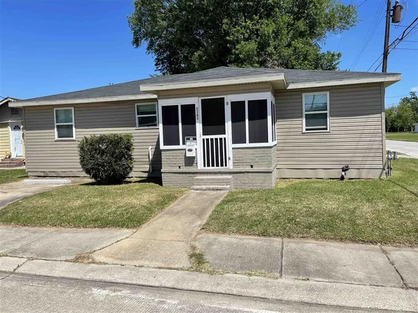$1,200 | 2141 Martha Street, Lake Charles, LA 70601