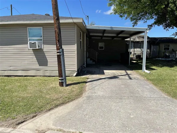 $1,200 | 2141 Martha Street, Lake Charles, LA 70601