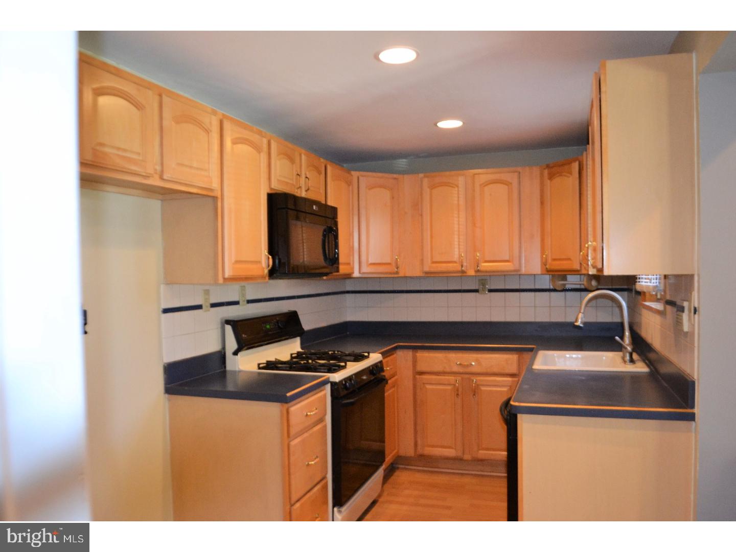 521 Claremont Road Springfield, PA 19064 - Photo 4 of 12 Kitchen