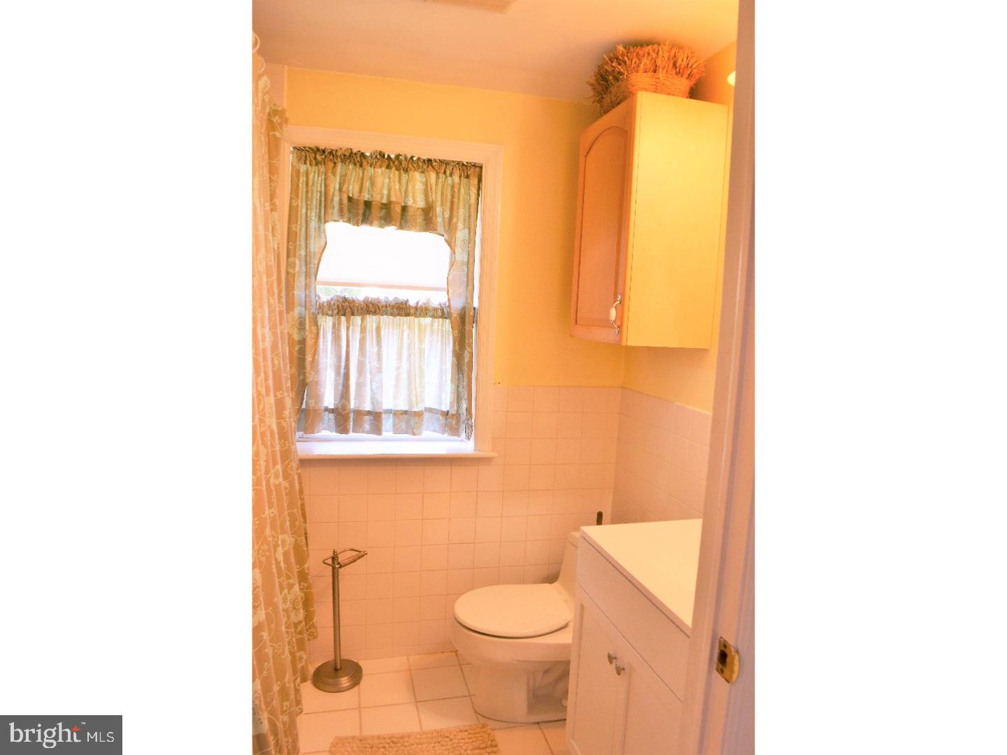 521 Claremont Road Springfield, PA 19064 - Photo 9 of 12 Bathroom