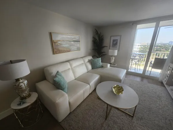 $2,700 | 1505 North Riverside Drive, Unit 1108, Pompano Beach, FL 33062