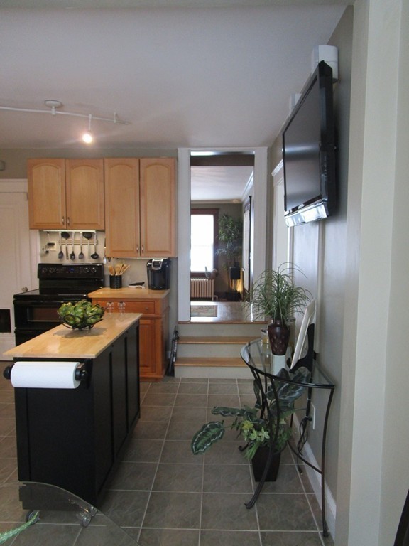 70 Commodore Road Worcester, MA 01602 - Photo 11 of 30 Gallery Image 11
