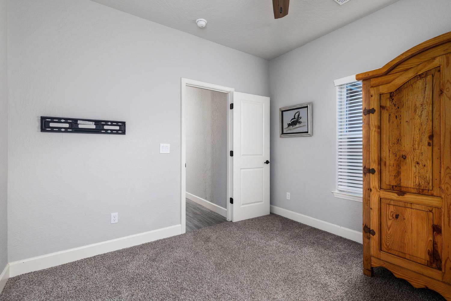 1374 South Enns Avenue Reedley, CA 93654 - Photo 30 of 48