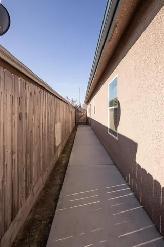 $435,000 | 1374 South Enns Avenue, Reedley, CA 93654