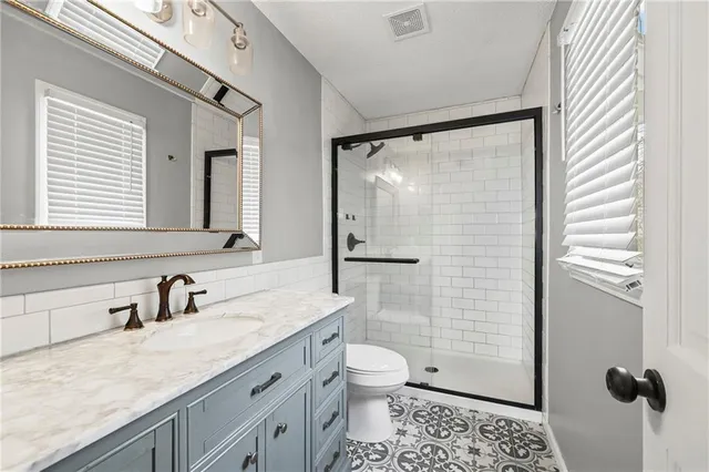 $350,000 | 300 Southwest 25th Street, Oak Grove, MO 64075