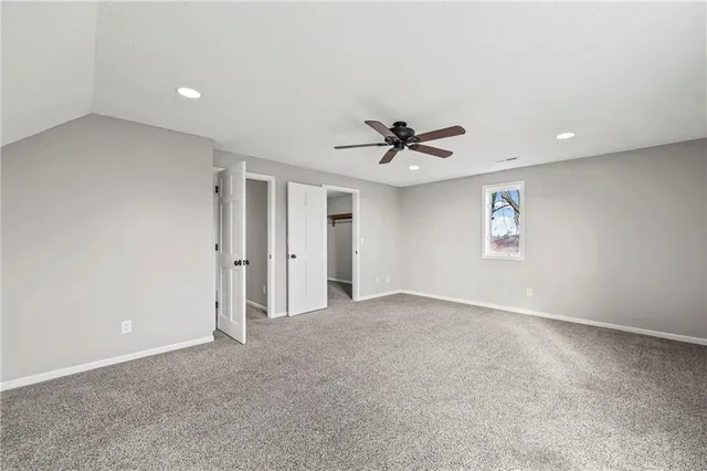 $350,000 | 300 Southwest 25th Street, Oak Grove, MO 64075