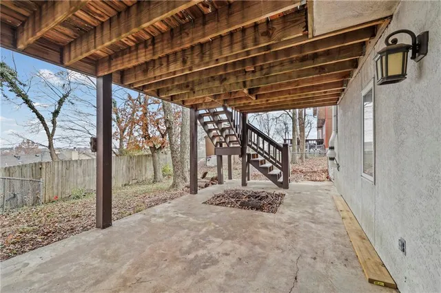 $350,000 | 300 Southwest 25th Street, Oak Grove, MO 64075